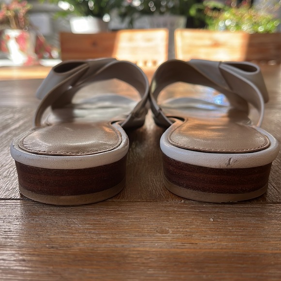 Aerosoles white bow sandals - Picture 9 of 11